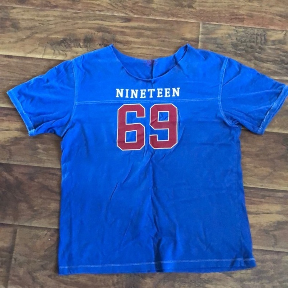 69 Gap vintage tee